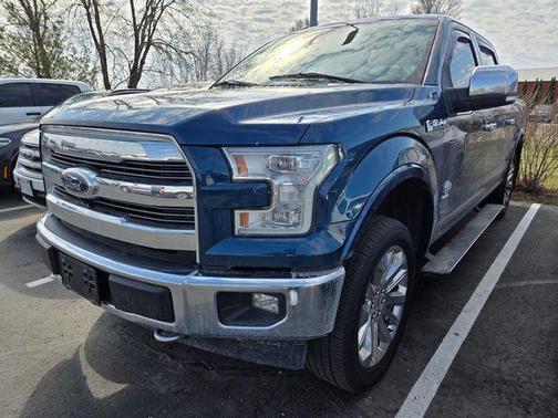 Blue 2017 Ford F-150 XLT