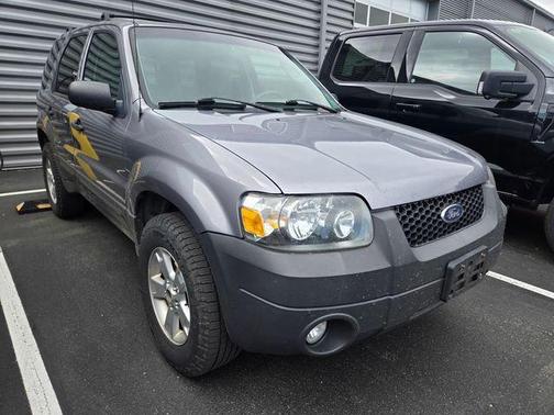 Silver Metallic Clearcoat 2007 Ford Escape Base