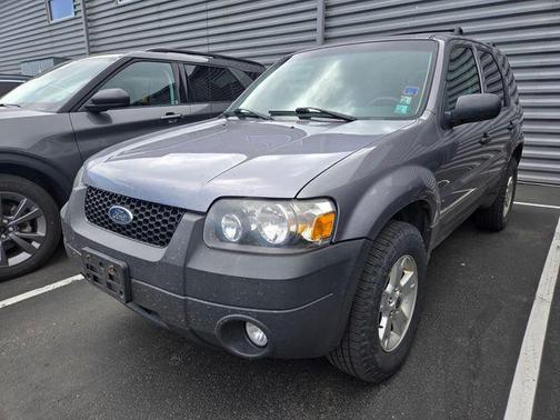 Silver Metallic Clearcoat 2007 Ford Escape Base