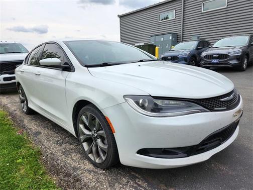 2015 Chrysler 200 S
