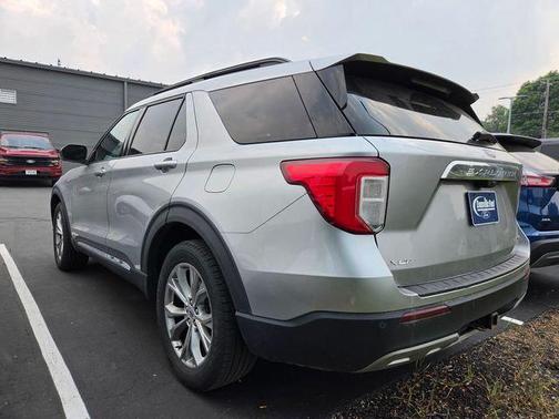 Iconic Silver Metallic 2020 Ford Explorer XLT
