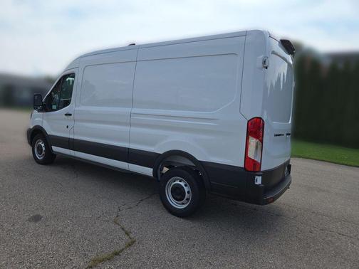 Oxford White 2026 Ford Transit-250 Base