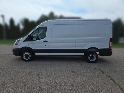 Oxford White 2026 Ford Transit-250 Base
