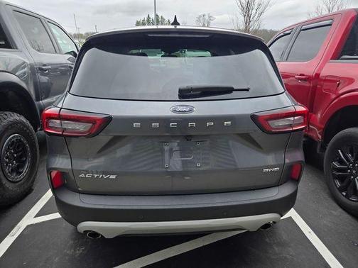 Carbonized Gray Metallic 2023 Ford Escape Active