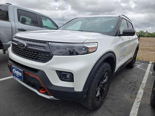 Star White Metallic Tri-Coat 2022 Ford Explorer Timberline