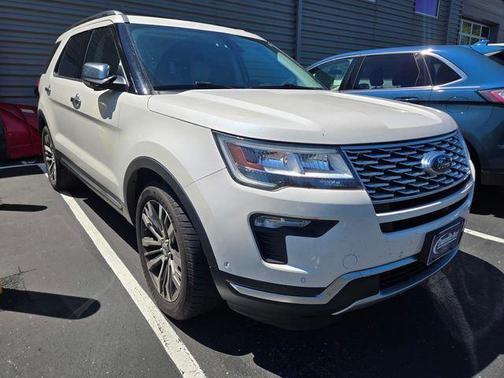 White Platinum 2018 Ford Explorer Platinum