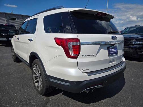 White Platinum 2018 Ford Explorer Platinum
