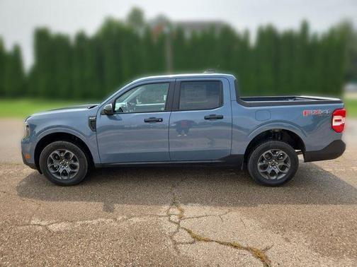 Azure Gray Metallic Tri-Coat 2026 Ford Maverick XLT