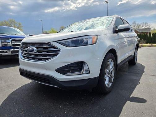 Star White Metallic Tri-Coat 2023 Ford Edge Titanium