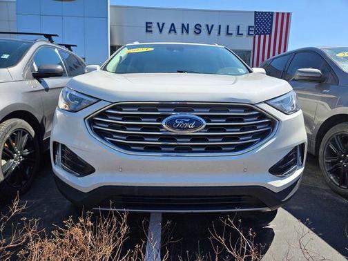 Star White Metallic Tri-Coat 2023 Ford Edge Titanium