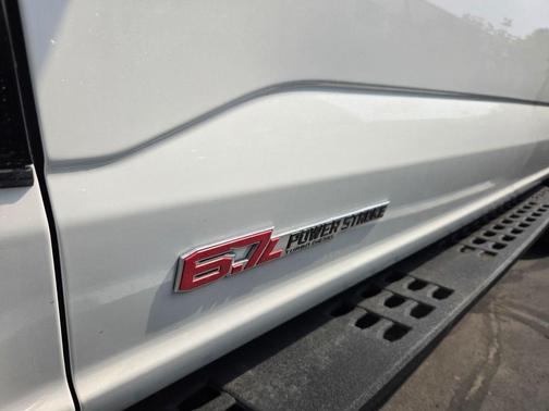 Star White Metallic Tri-Coat 2024 Ford F-350 Lariat