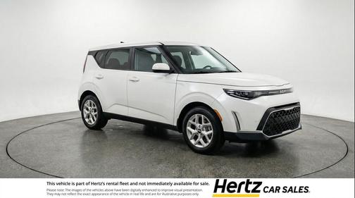 Snow White Pearl 2025 Kia Soul LX