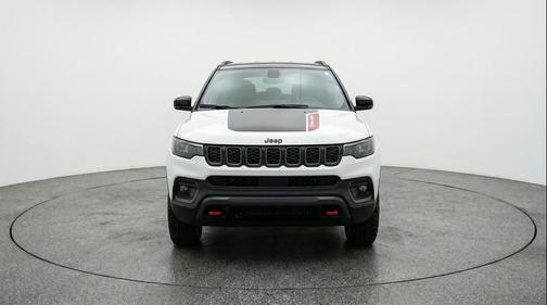 Bright White Clearcoat 2025 Jeep Compass Trailhawk