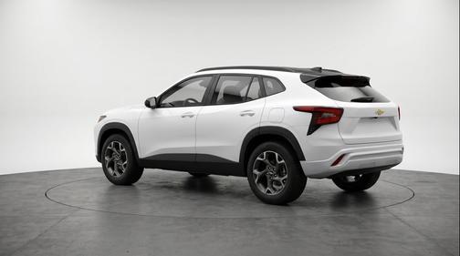 Summit White 2025 Chevrolet Trax LT
