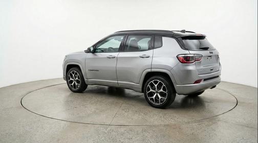 Silver Zynith Metallic Clearcoat 2025 Jeep Compass Limited