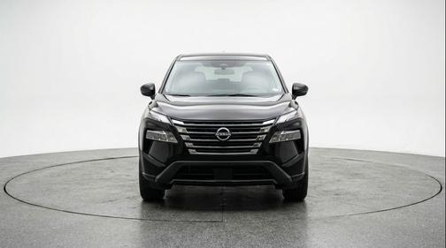 Super Black 2025 Nissan Rogue SV