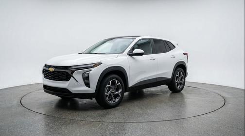 Summit White 2025 Chevrolet Trax LT