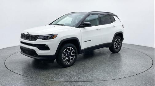 Bright White Clearcoat 2025 Jeep Compass Trailhawk