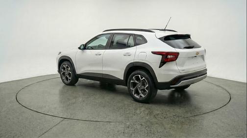Summit White 2025 Chevrolet Trax LT