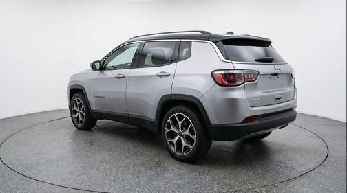 Silver Zynith Metallic Clearcoat 2025 Jeep Compass Limited