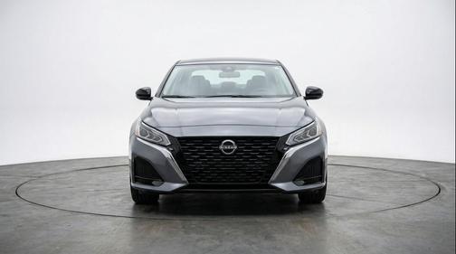 Gun Metallic 2025 Nissan Altima SV FWD