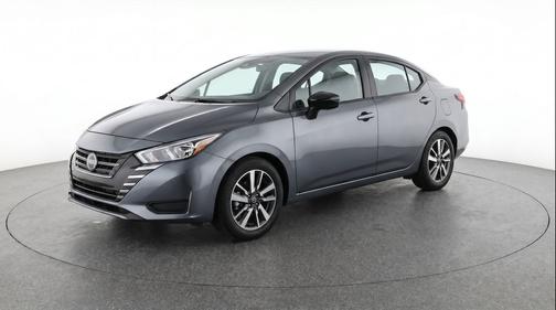 Gun Metallic 2025 Nissan Versa 1.6 SV