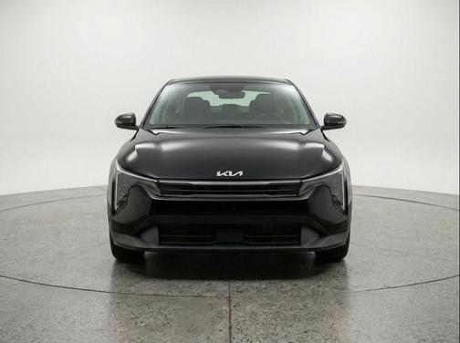 Aurora Black Pearl 2025 Kia K4 LXS