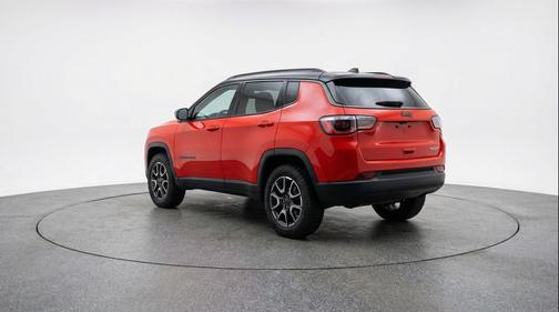 Red Hot Pearlcoat 2025 Jeep Compass Trailhawk