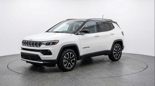 Bright White Clearcoat 2025 Jeep Compass Trailhawk