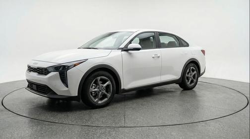 Snow White Pearl 2025 Kia K4 LXS