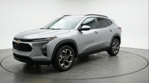 Sterling Gray Metallic 2025 Chevrolet Trax LT