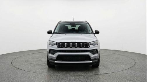 Silver Zynith Metallic Clearcoat 2025 Jeep Compass Limited