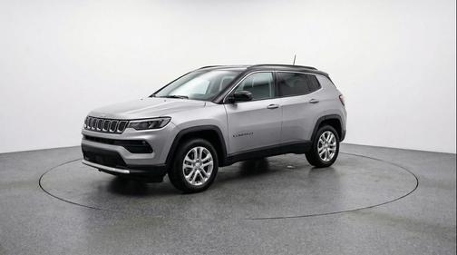 Silver Zynith Metallic Clearcoat 2025 Jeep Compass Limited