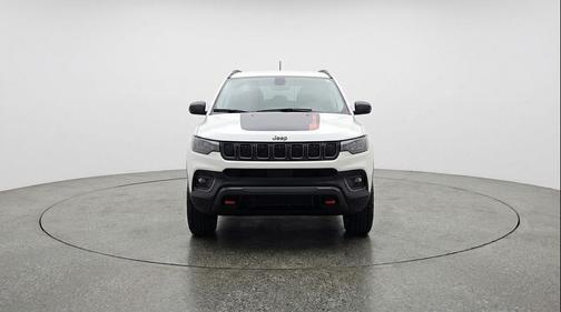 Bright White Clearcoat 2025 Jeep Compass Trailhawk
