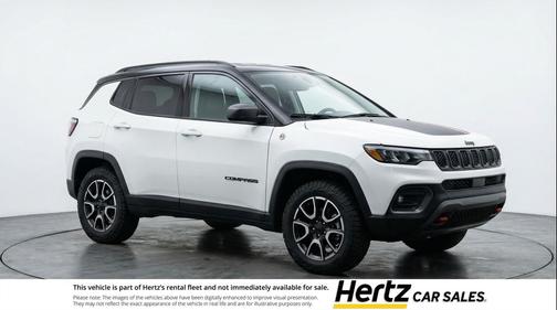 Bright White Clearcoat 2025 Jeep Compass Trailhawk