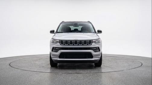 Silver Zynith Metallic Clearcoat 2025 Jeep Compass Limited