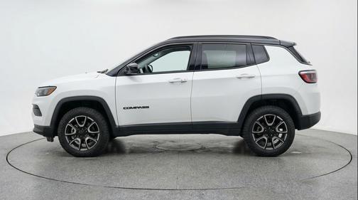 Bright White Clearcoat 2025 Jeep Compass Trailhawk