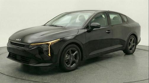 Aurora Black Pearl 2025 Kia K4 LXS