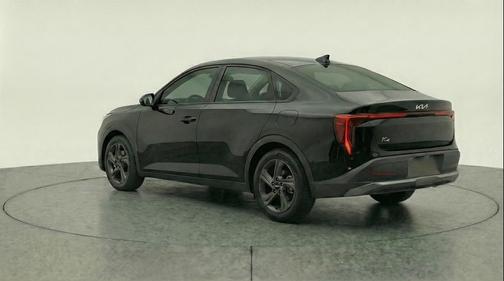 Aurora Black Pearl 2025 Kia K4 LXS