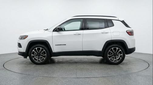 Bright White Clearcoat 2025 Jeep Compass Trailhawk