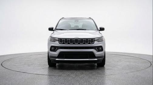 Silver Zynith Metallic Clearcoat 2025 Jeep Compass Limited