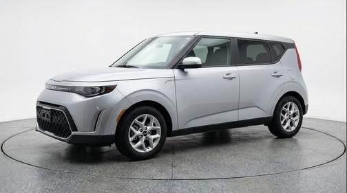 Steel Gray 2025 Kia Soul LX