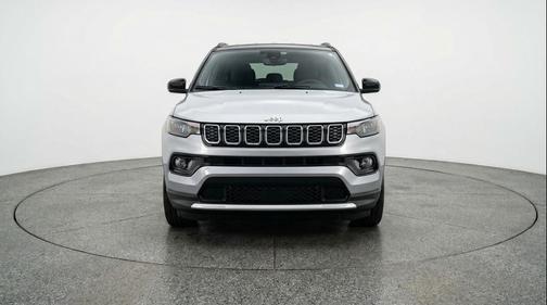 Silver Zynith Metallic Clearcoat 2025 Jeep Compass Limited