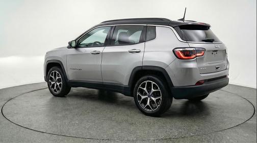 Silver Zynith Metallic Clearcoat 2025 Jeep Compass Limited