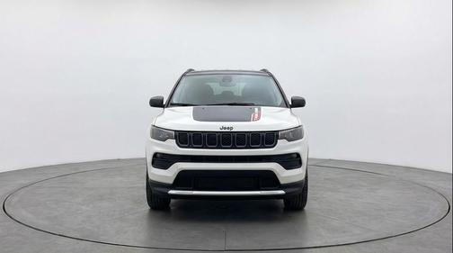 Bright White Clearcoat 2025 Jeep Compass Trailhawk