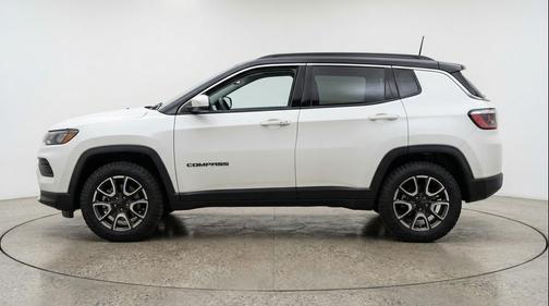 Bright White Clearcoat 2025 Jeep Compass Trailhawk