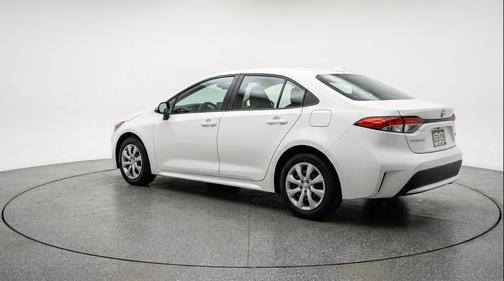 Ice Cap 2025 Toyota Corolla LE