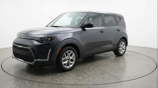 Gravity Gray 2025 Kia Soul LX