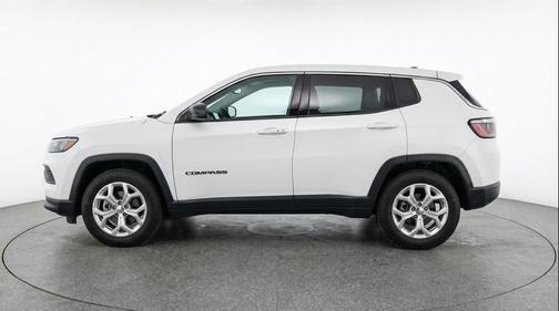 Bright White Clearcoat 2025 Jeep Compass Latitude