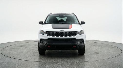 Bright White Clearcoat 2025 Jeep Compass Trailhawk